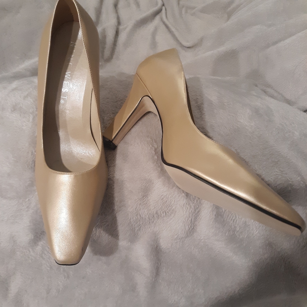 Nine West Pumps - Picture 5 of 7